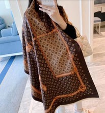 Charger l'image dans la galerie, Letter Print Cashmere Winter Shawl, Reversible Side Unisex