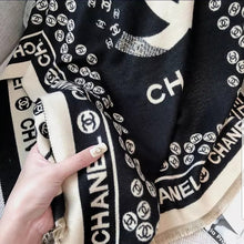 Charger l'image dans la galerie, Letter Print Cashmere Winter Shawl, Reversible Side Unisex