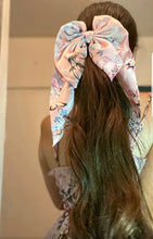 Load image into Gallery viewer, Bow Knot Decor Hair Clip