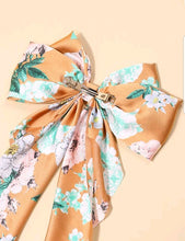 Load image into Gallery viewer, Bow Knot Decor Hair Clip