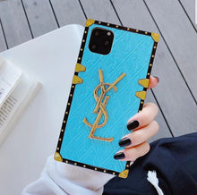 Charger l'image dans la galerie, Luxury Classic Leather iPhone Case