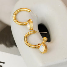 Charger l&#39;image dans la galerie, Rope Cat&#39;s Eye Stone C-Hoop Earrings