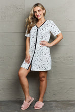 Charger l&#39;image dans la galerie, MOON NITE Quilted Quivers Button Down Sleepwear Dress