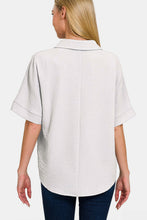 Cargar imagen en el visor de la galería, Zenana Texture Collared Neck Short Sleeve Top