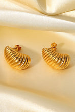 Cargar imagen en el visor de la galería, Shell Shore Spiral Stud Earrings