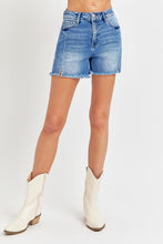 Cargar imagen en el visor de la galería, RISEN Front Slit Raw Hem Denim Shorts