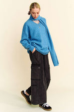 Cargar imagen en el visor de la galería, Davi &amp; Dani V-Neck Dropped Shoulder Sweater with Scarf