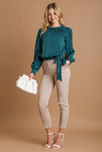 Cargar imagen en el visor de la galería, Umgee Frill Tied Hem Long Sleeve Blouse