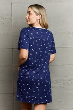 Charger l&#39;image dans la galerie, MOON NITE Quilted Quivers Button Down Sleepwear Dress