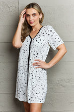 Charger l&#39;image dans la galerie, MOON NITE Quilted Quivers Button Down Sleepwear Dress