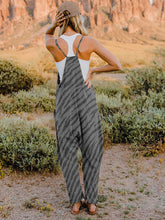 Charger l&#39;image dans la galerie, Full Size Printed V-Neck Sleeveless Jumpsuit