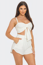 Cargar imagen en el visor de la galería, Front Oversized Bow Twisted Tie Top And Shorts Set