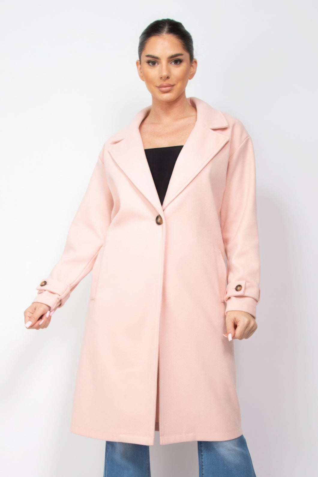 Collar pocketed coat