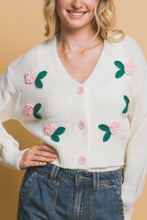 Charger l&#39;image dans la galerie, Mid cropped flower cardigan