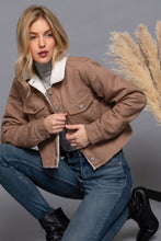 Cargar imagen en el visor de la galería, Button Closure Sherpa-lined Twill Jacket