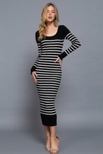 Cargar imagen en el visor de la galería, Long Slv Round Neck Stripe Sweater Long Dress