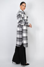 Charger l&#39;image dans la galerie, Plaid Buttoned Shacket Coat