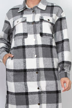 Charger l&#39;image dans la galerie, Plaid Buttoned Shacket Coat