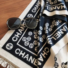 Charger l&#39;image dans la galerie, CC Letter Print Winter Shawl (Black &amp; Beige)