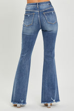 Charger l&#39;image dans la galerie, RISEN High Waist Distressed Fare Jeans