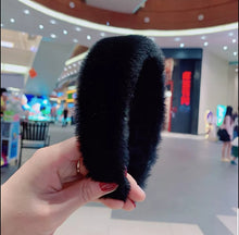 Cargar imagen en el visor de la galería, Cute Fur Headband