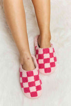 Cargar imagen en el visor de la galería, Melody Checkered Print Plush Slide Slippers