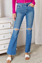 Cargar imagen en el visor de la galería, Kancan Full Size Distressed Raw Hem Bootcut Jeans