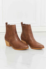 Load image into Gallery viewer, MMShoes Love the Journey Stacked Heel Chelsea Boot in Chestnut