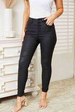 Cargar imagen en el visor de la galería, Kancan Full Size High Rise Black Coated Ankle Skinny Jeans