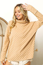 Charger l&#39;image dans la galerie, Checkered Round Neck Thumbhole Long Sleeve Top